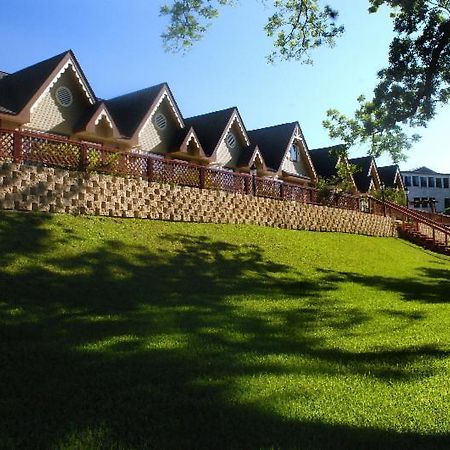 Inn On Barons Creek Фредериксберг Экстерьер фото