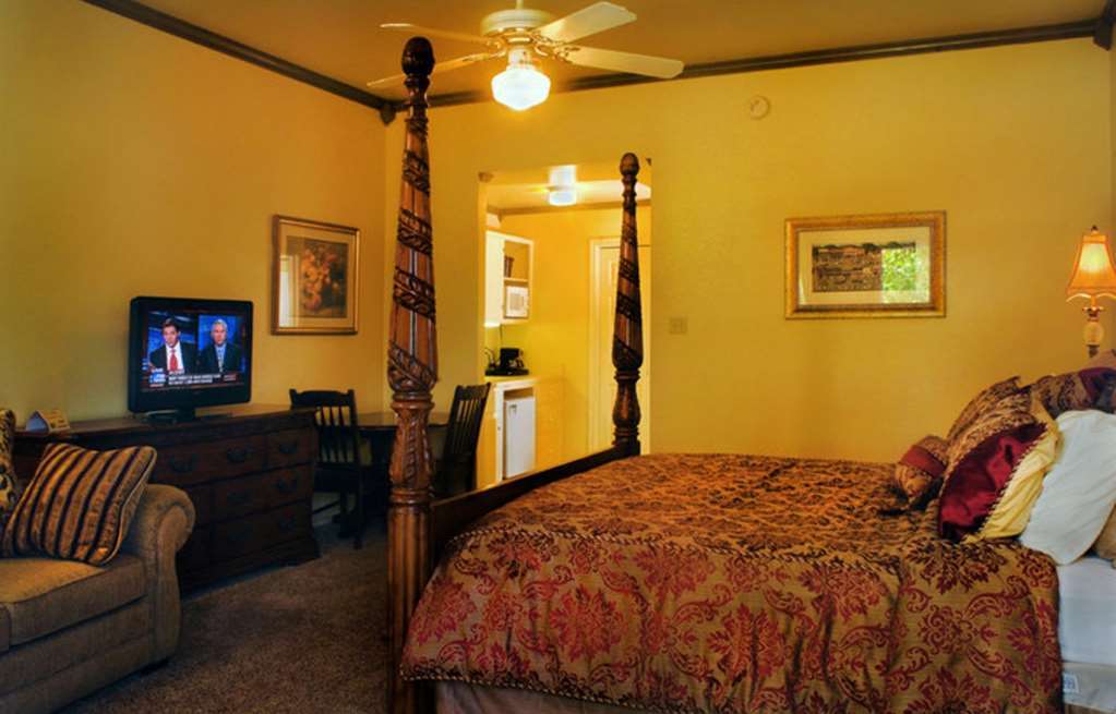 Inn On Barons Creek Фредериксберг Номер фото